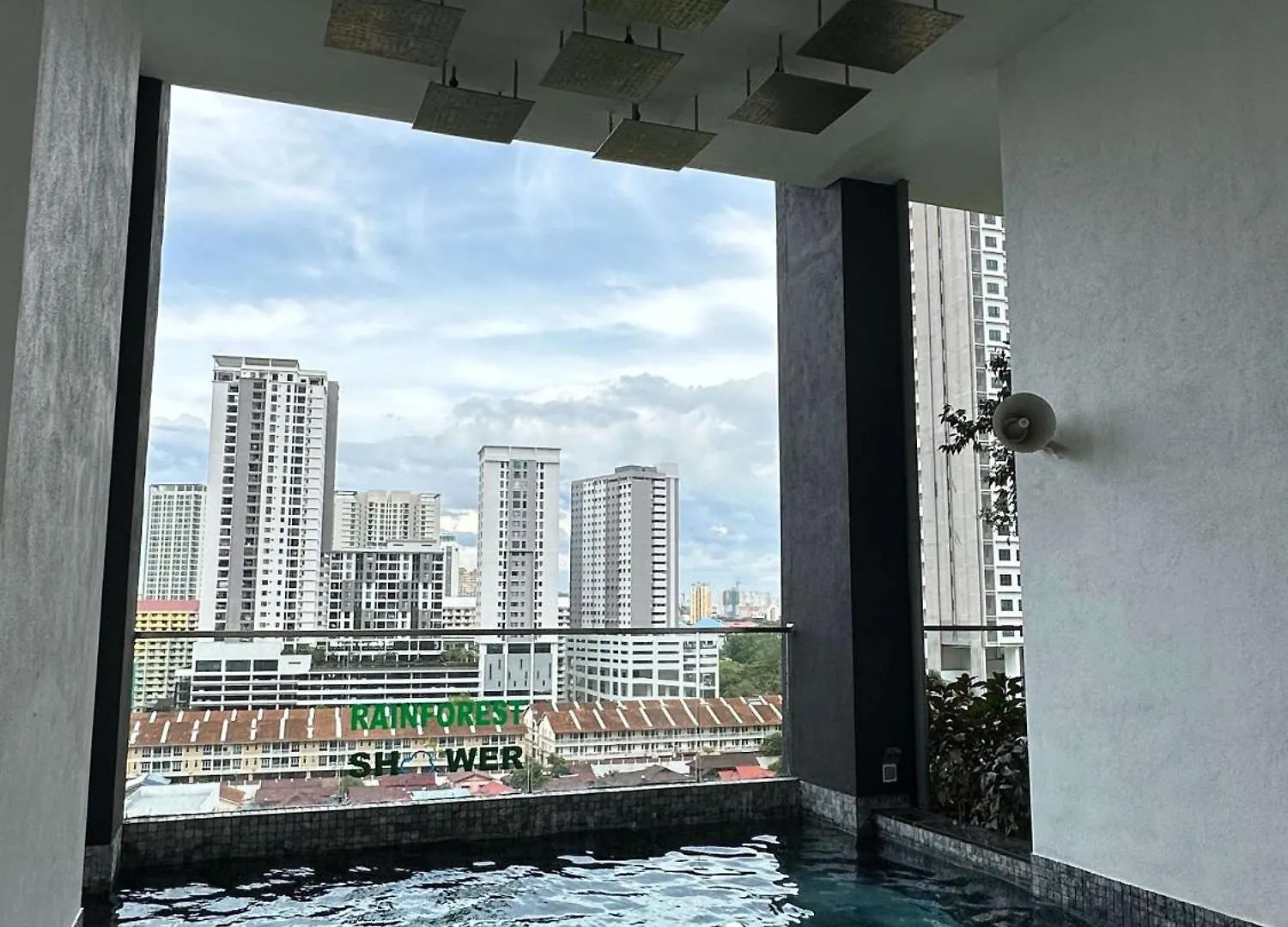 Urban Suites Jelutong By Bnb4U ジョージタウン 0*,