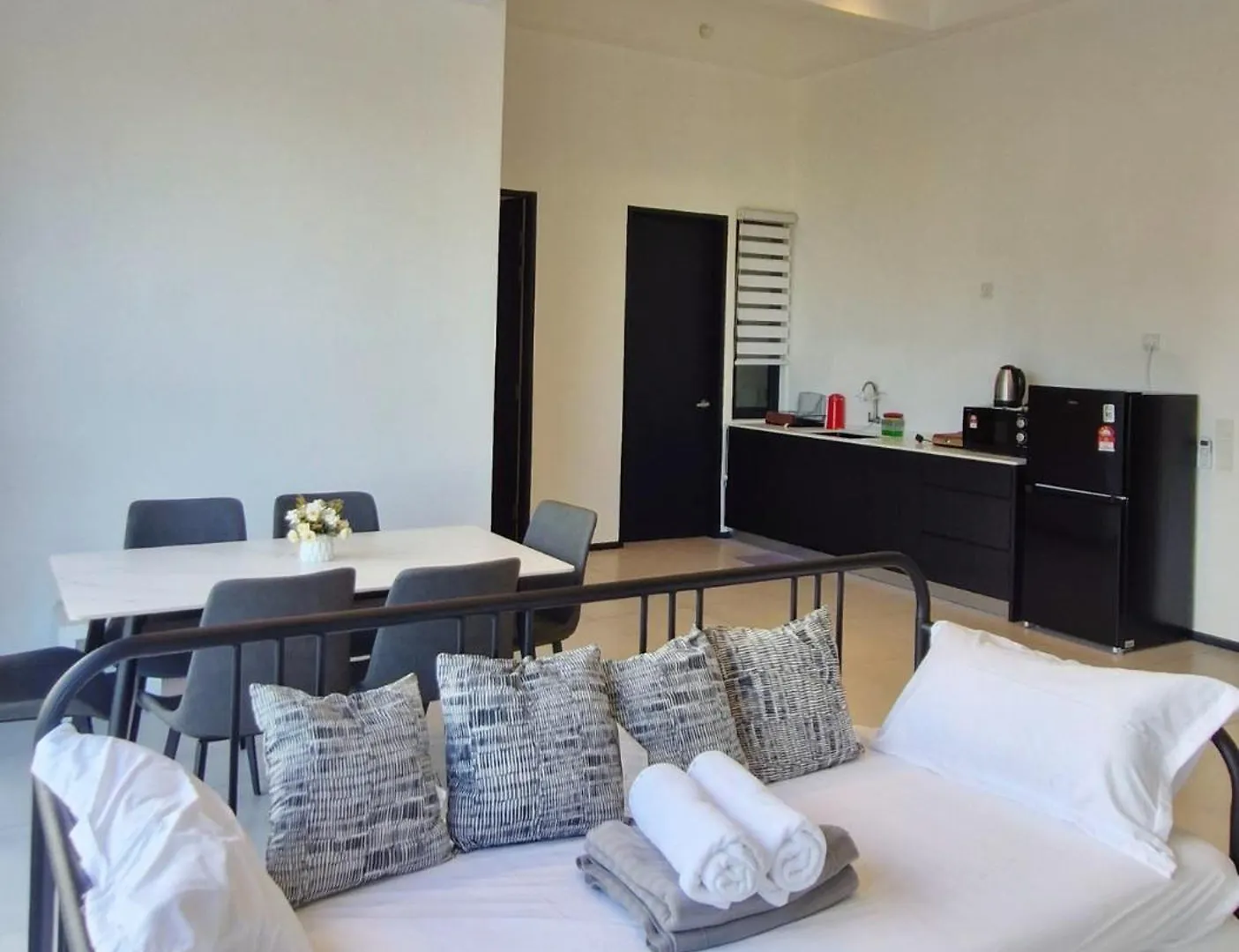 Urban Suites Jelutong By Bnb4U Τζωρτζ Τάουν